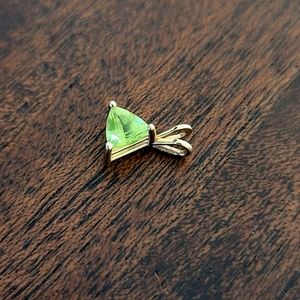 Peridot Pendant / set in gold